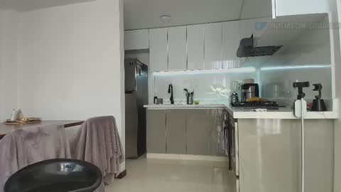 Sofa Damon   SCORE Girl online show from March 13, 8:10 pm