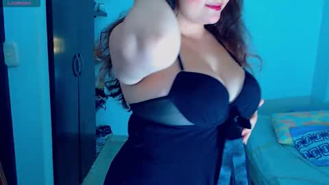 sofiamooon_ online show from December 21, 2:05 am
