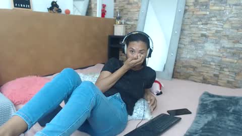 love online show from February 28, 9:01 pm