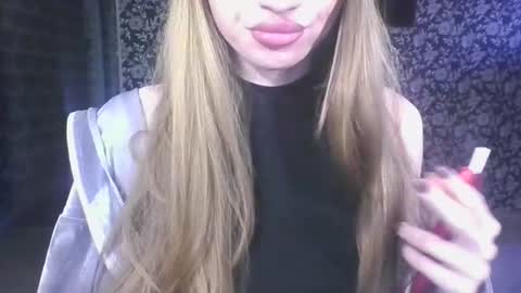 SofiButerfly online show from March 10, 3:01 am