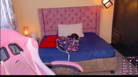 sofii_cute01 online show from January 14, 1:16 pm