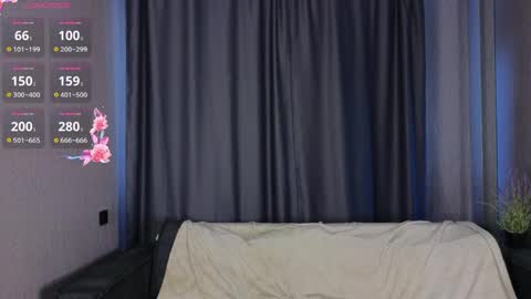 Elly online show from April 6, 6:03 am