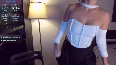 Emily online show from September 16, 3:53 pm