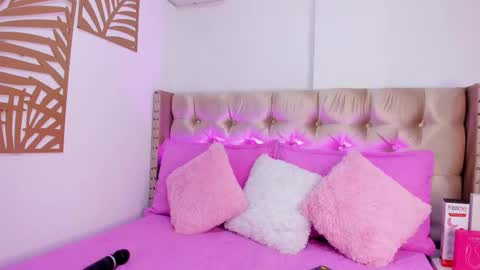   online show from February 1, 4:33 am