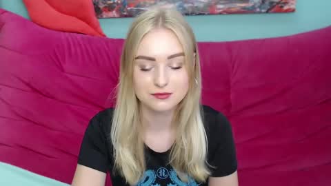 Sofie  online show from September 17, 4:43 am