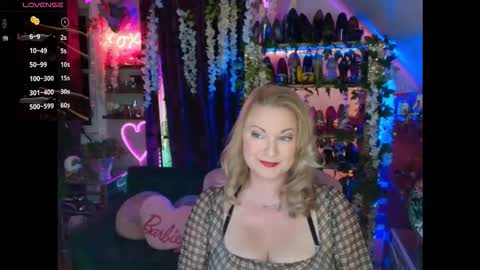 solesticia online show from June 5, 1:53 am