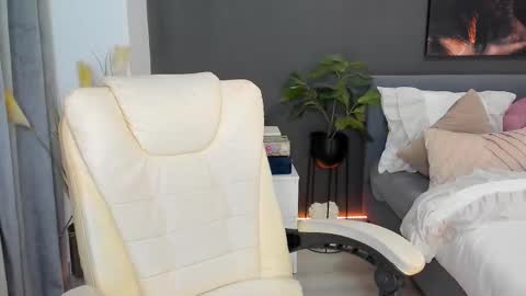 Sonia  Rey online show from March 14, 7:59 pm