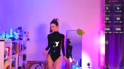 Sonia online show from February 16, 3:59 pm