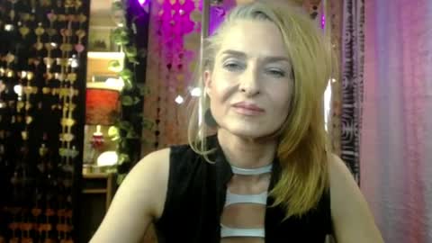 Sonia online show from May 21, 2:15 pm