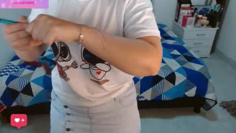 sonialatin69 online show from September 22, 12:36 pm