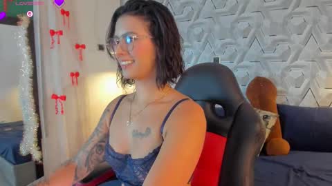 sophie online show from March 23, 7:14 am