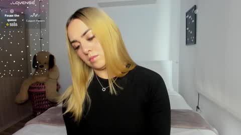 Sofi online show from March 10, 10:02 pm