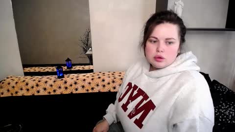 sophia__olsen online show from October 28, 8:42 am