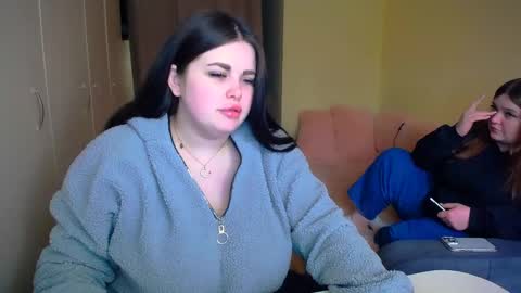 sophia__olsen online show from March 12, 6:40 am