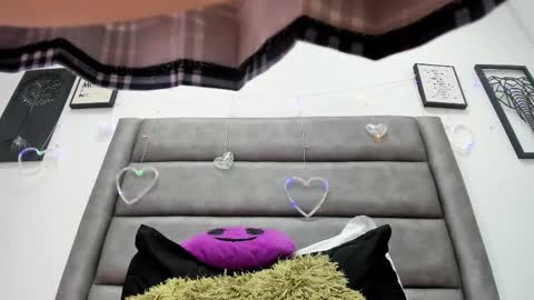 Sophia online show from February 1, 7:12 pm