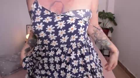 sophia_goth online show from May 23, 6:17 pm