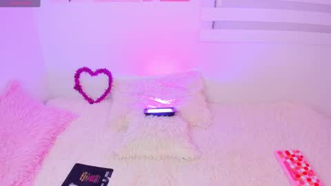 Sophi online show from March 8, 4:09 am