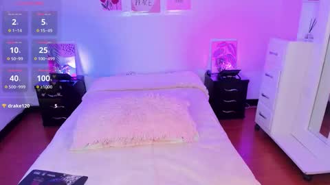 Sophi online show from November 11, 6:49 pm