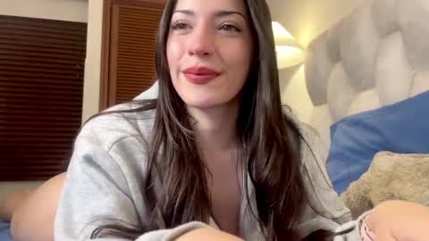 sophiarommie online show from April 1, 5:08 am