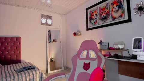 sophie doll online show from April 7, 3:03 pm