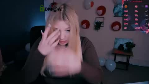 sophie_mrrr online show from February 20, 2:24 pm