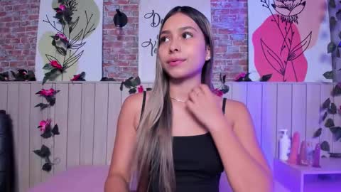 Sophie online show from March 13, 1:23 pm