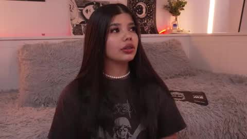 Sophiee  online show from November 25, 8:31 pm