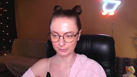 sophieleroux online show from February 6, 12:19 pm