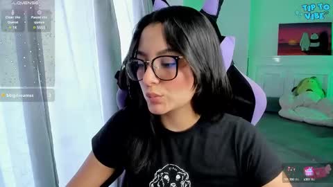 Lili online show from March 9, 9:14 pm