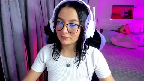 Lili online show from December 19, 1:39 am