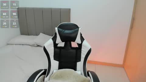 Instagram Soyamandaa  1 online show from February 12, 8:32 pm