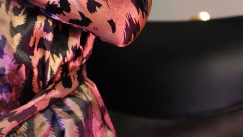 You want to talk to me more personal follow me in My Channel VIP  50 the discount       online show from February 12, 5:05 am