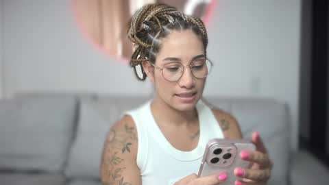 brisa  s online show from January 22, 5:06 pm