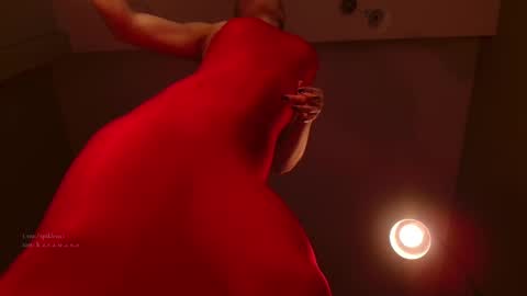 Elizabeth online show from December 22, 7:06 pm