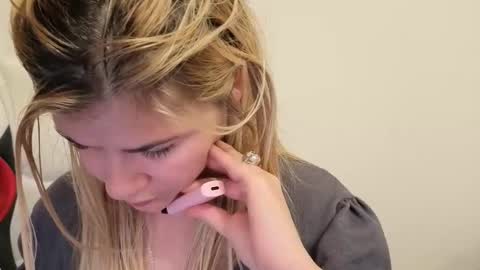 FREE ONLY FANSy online show from September 25, 6:17 pm