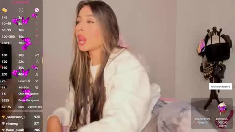 Laura online show from March 2, 7:15 am