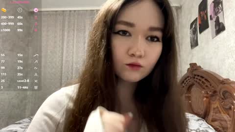 Emily online show from November 11, 1:19 pm