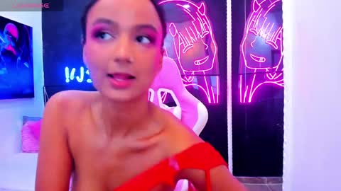 staarlightt online show from September 25, 9:12 pm