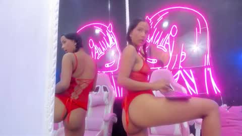 staarlightt online show from October 6, 12:27 am