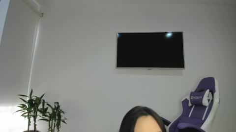 TWstacymalibu110 online show from May 21, 11:41 am