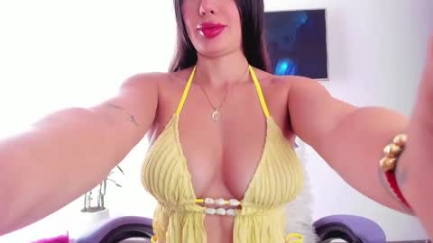 TWstacymalibu110 online show from May 5, 1:47 pm