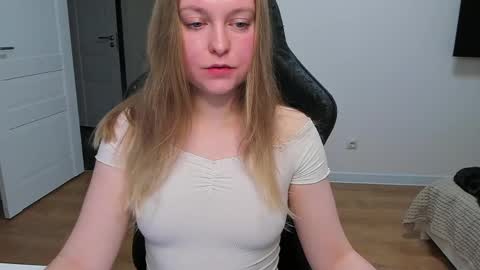 Stacy  online show from April 20, 6:11 pm