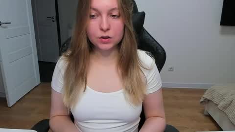 Stacy  online show from April 26, 5:10 pm