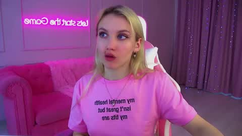 StacyEvances online show from November 14, 6:46 am