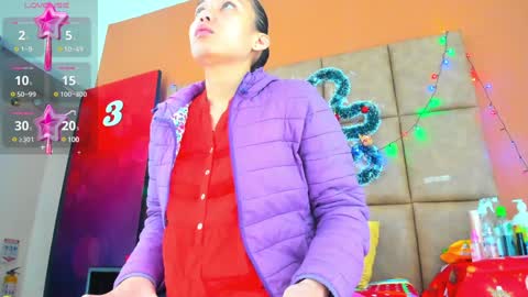 Estrella online show from December 11, 12:02 pm