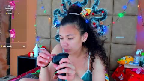 Estrella online show from December 11, 10:06 pm