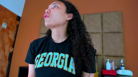 Estrella online show from February 6, 11:53 am