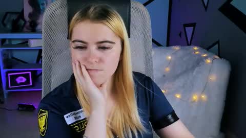 stef_nicks online show from October 14, 11:02 am