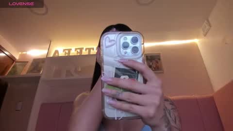 Stefa Gomez  online show from October 27, 1:06 pm