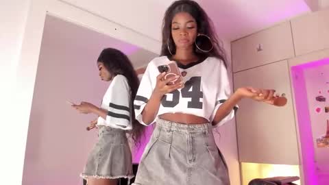 stefannyevans_ online show from November 21, 1:02 pm